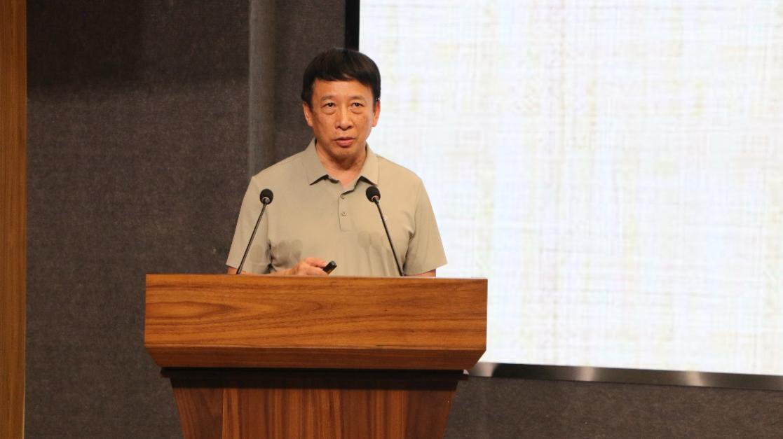 怀揣着纯粹的学术初心